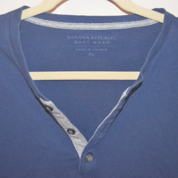 Banana Republic Henley - Picture 2 of 2
